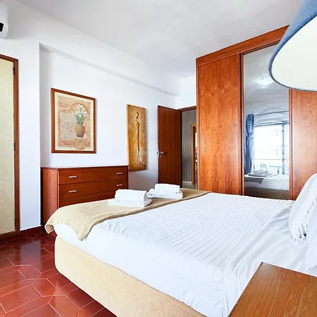 Apartment Palmtree Ocean View By Becherish Porches (Algarve)